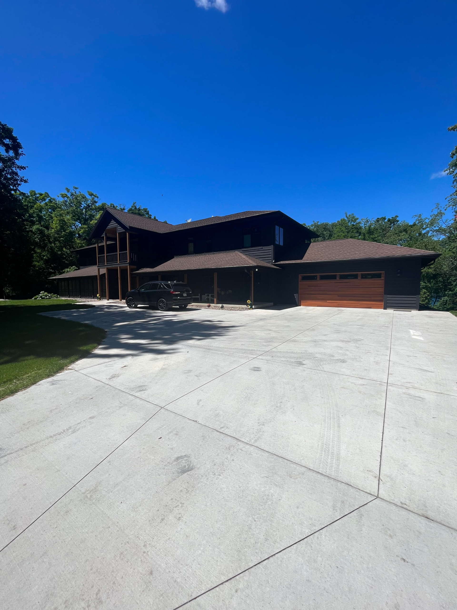 Green Lake Large Black house