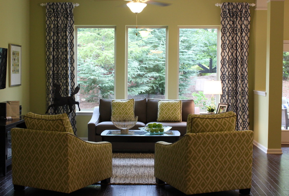 Photo of a traditional family room in Atlanta.
