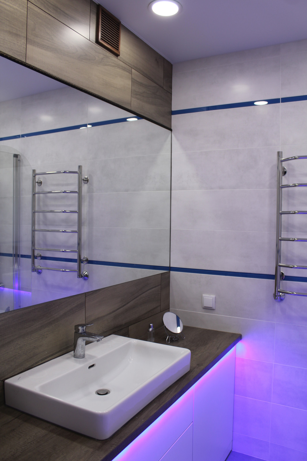 Современная квартира с аутентичными элементами.