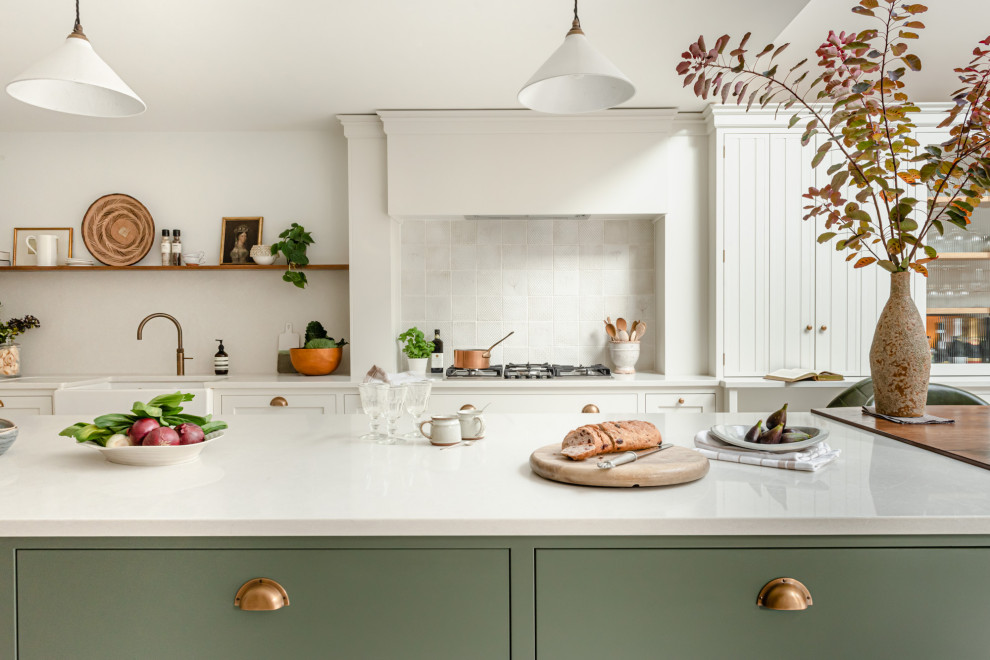 Inspiration for a transitional kitchen in Surrey.