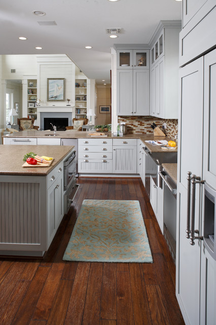 Kitchen with Stainless Steel Appliances traditional-kitchen