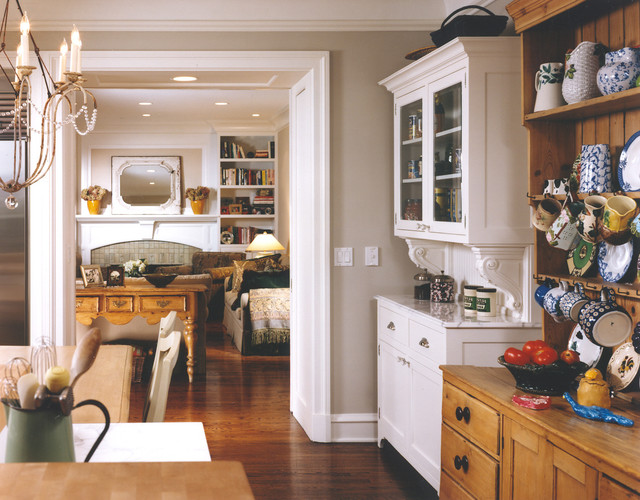 Colonial Remodeling country-kitchen