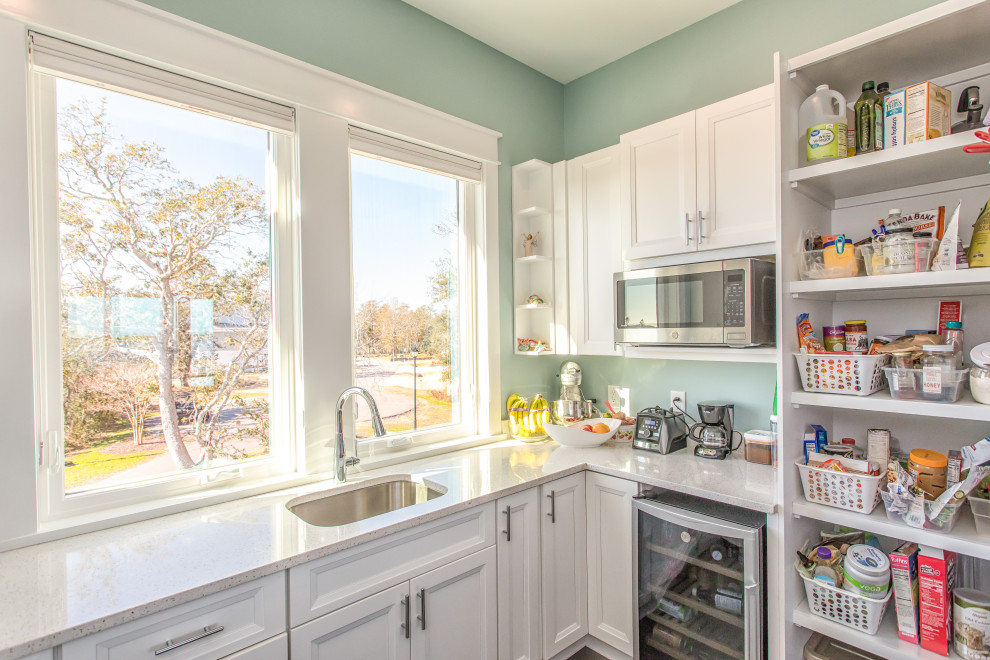 Home design - transitional home design idea