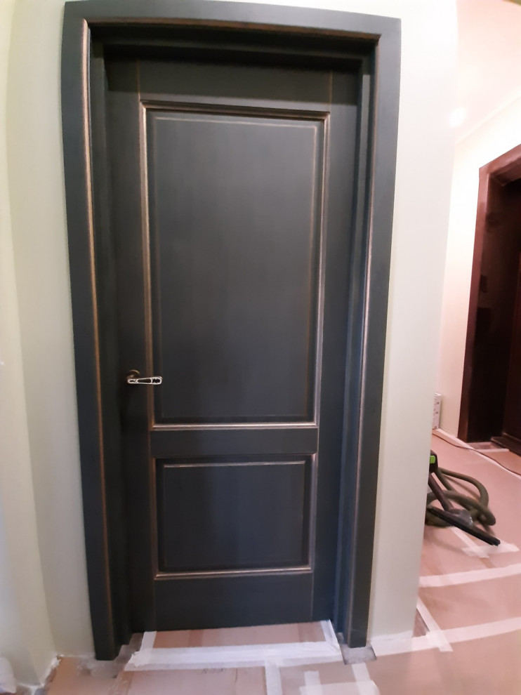 Двери из массива (фото работ с нескольких объектов)