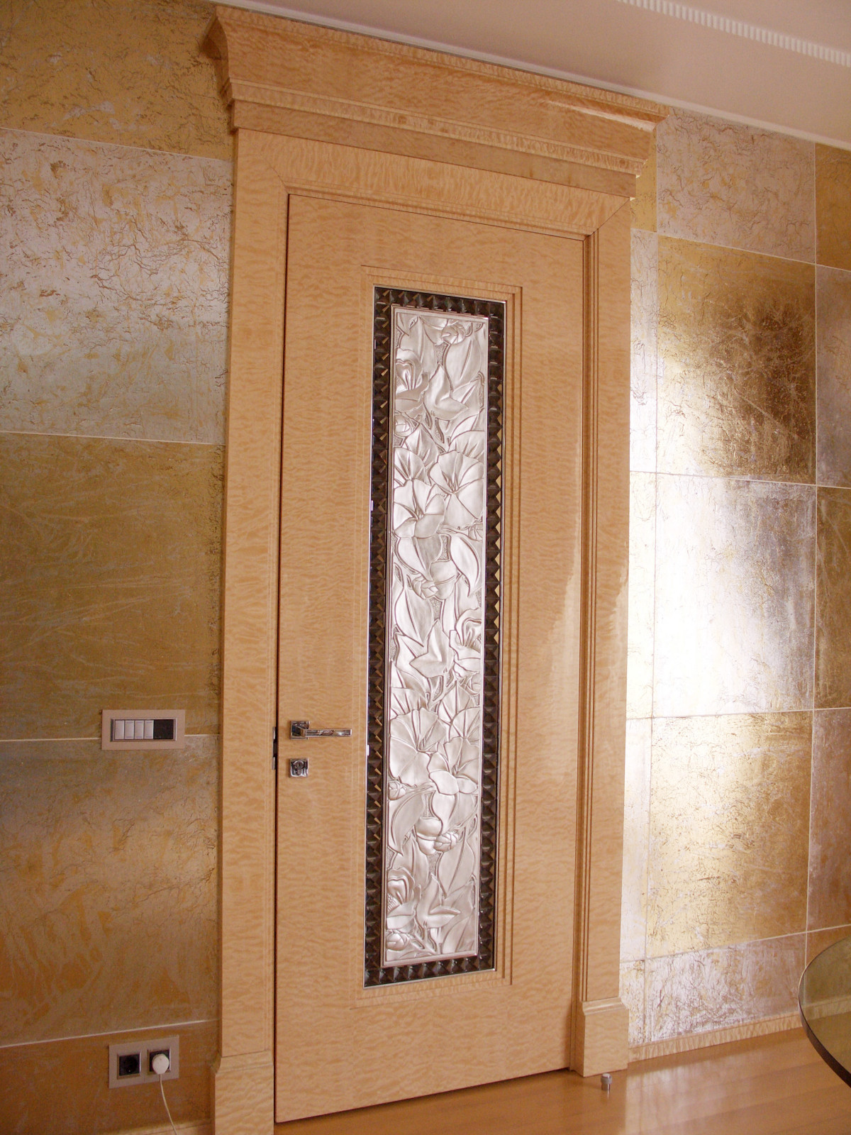 Резиденция в Стольном ДВЕРИ