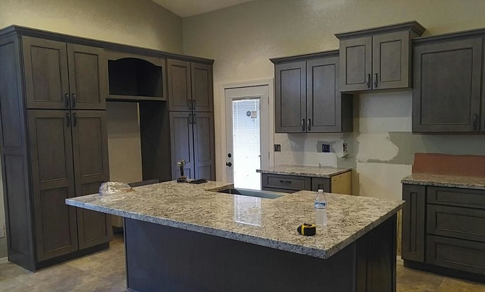 Inspiration for a transitional home design remodel in Phoenix