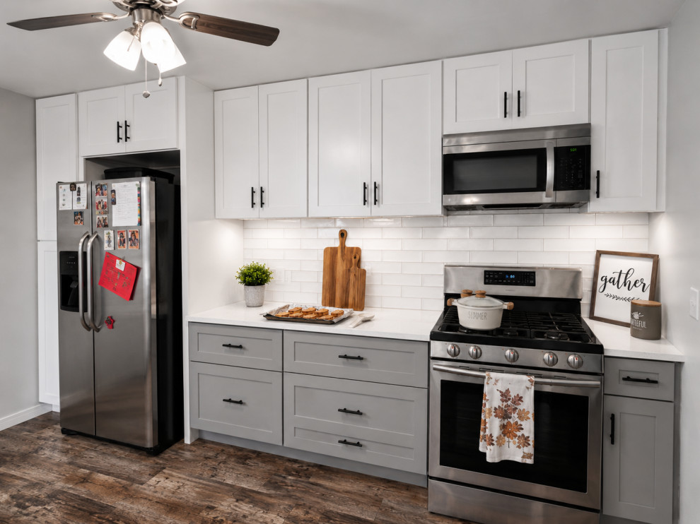 Jackson / White & Grey Shaker Kitchen