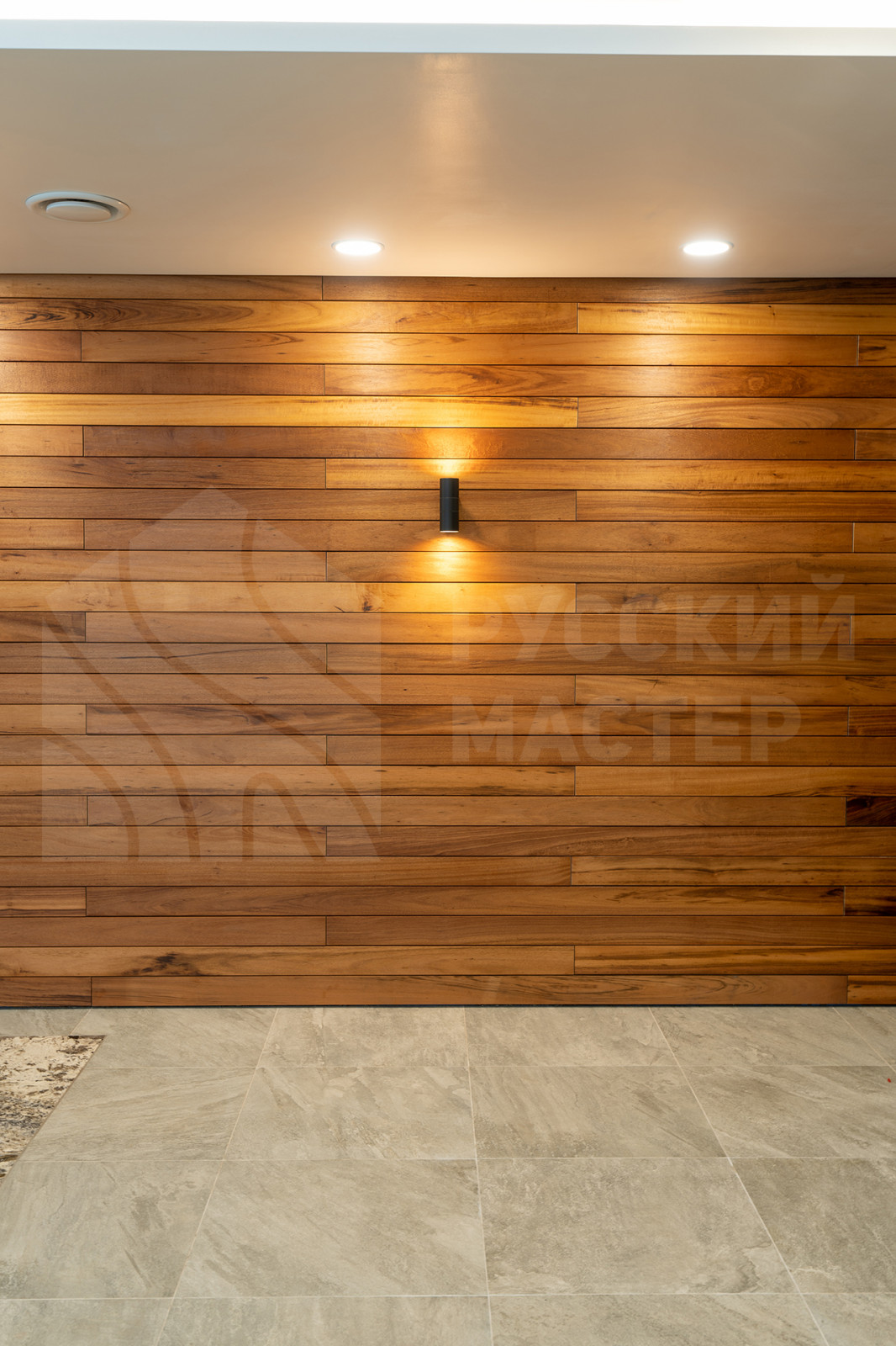 Сауна и бассейн из тигрового дерева и канадского кедра