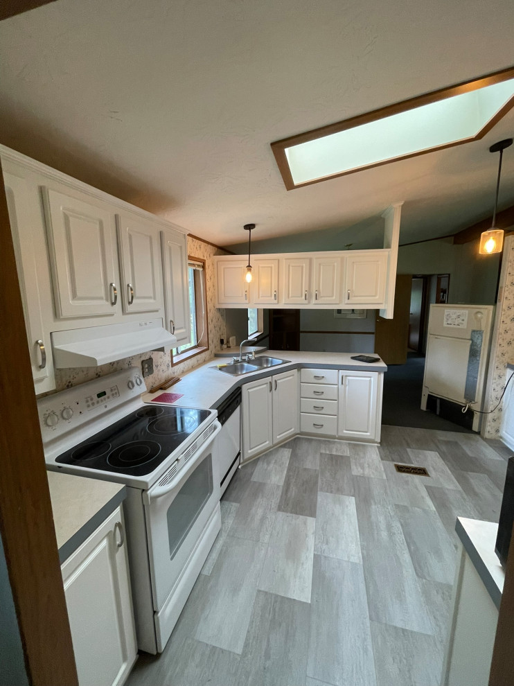 Manufactured Home Kitchen Cabinet Reface in Classic White
