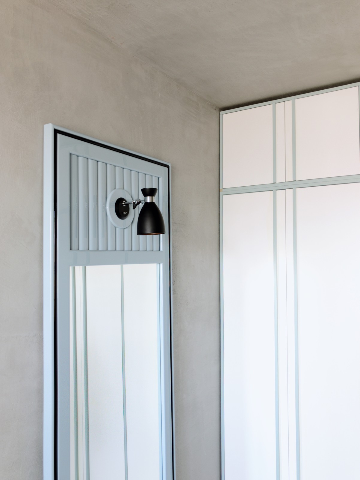 Зеркала с резьбой