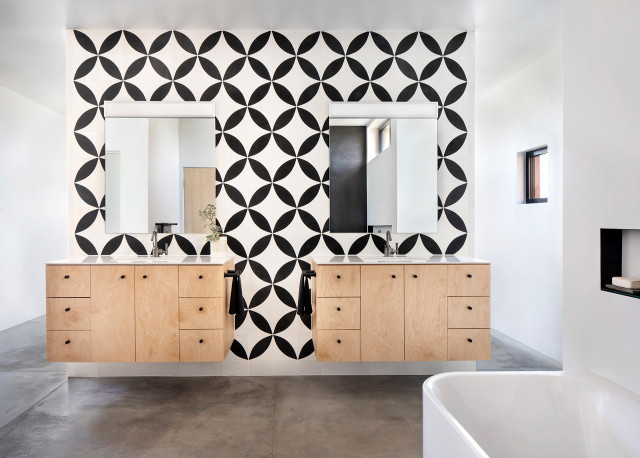 Railway Residence bathroom