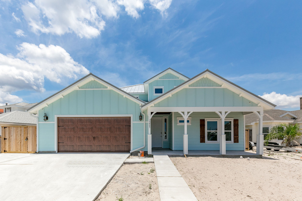 Transitional exterior home idea in Austin