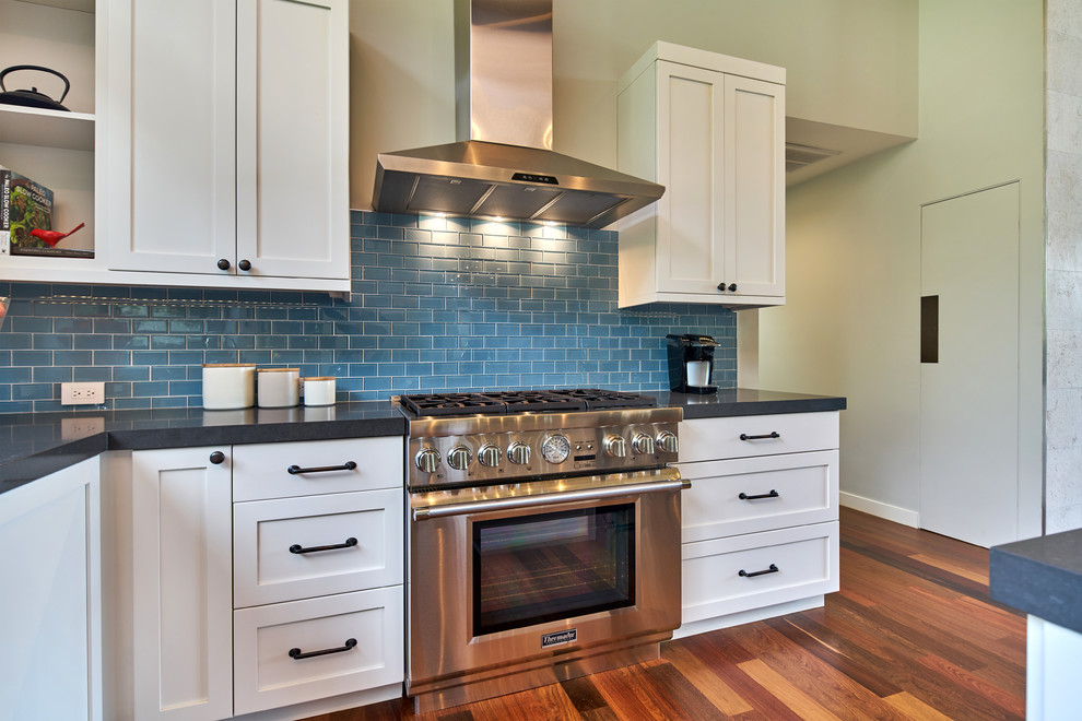 Inspiration for a transitional kitchen remodel in San Francisco