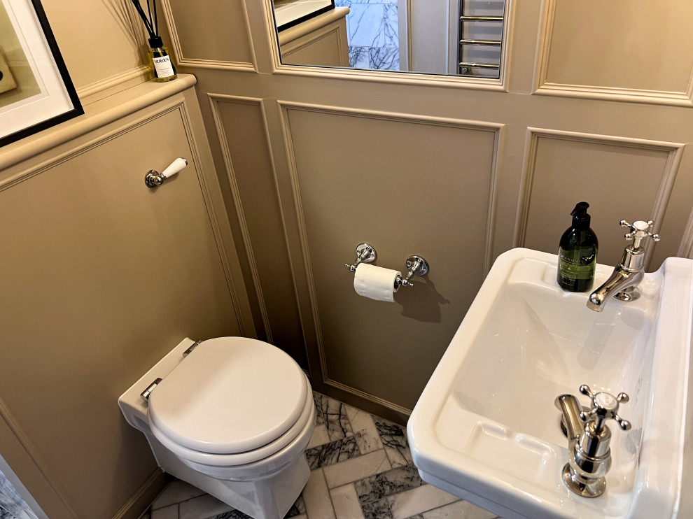 Downstairs shower room, N1
