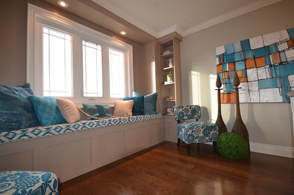 Home design - transitional home design idea in Toronto