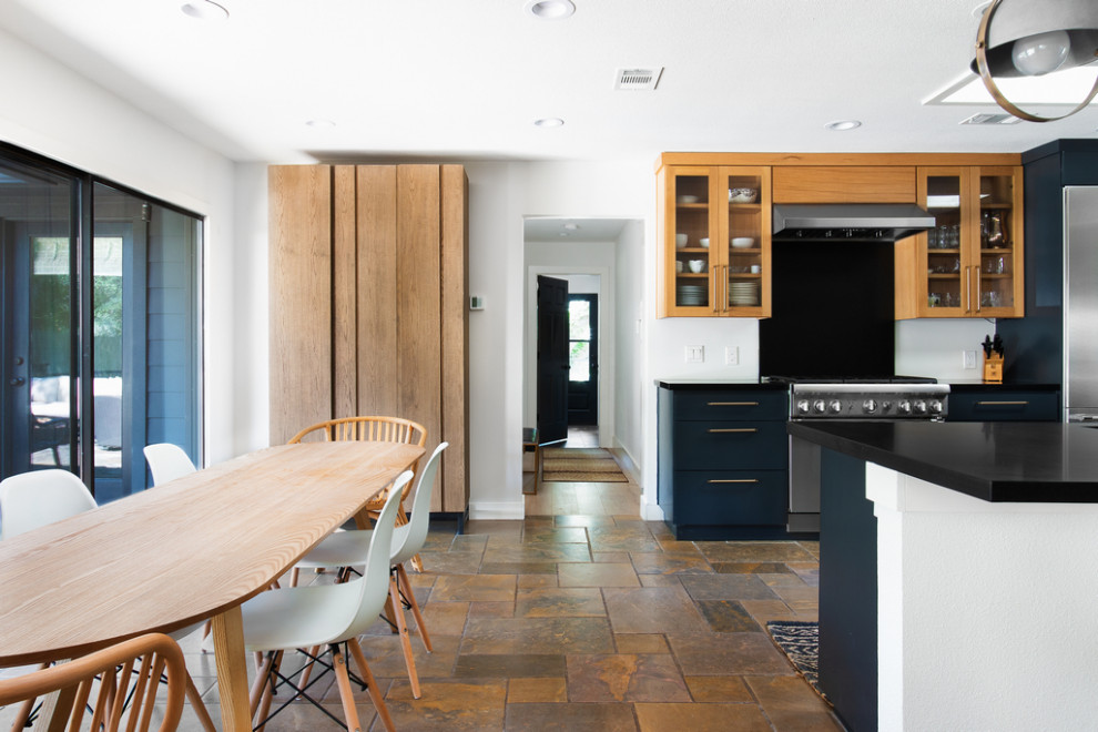 Example of a transitional kitchen design in Austin