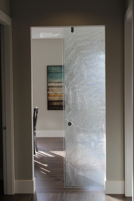 Cedar Pattern Sliding Barn Door maritim-vardagsrum