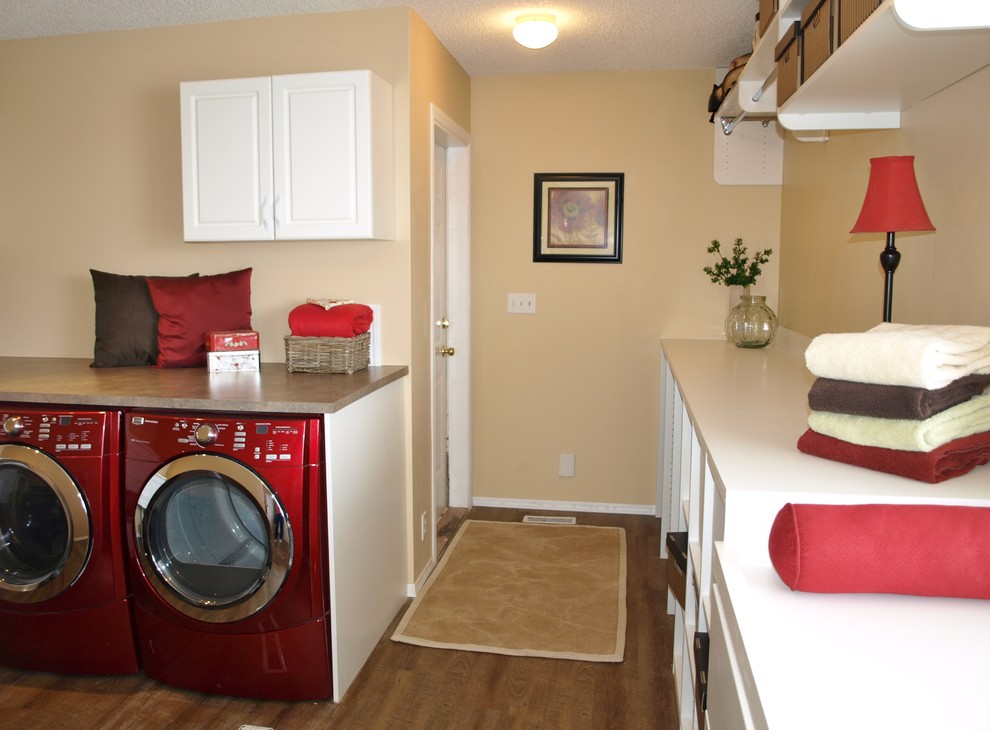 Photo of a traditional laundry room in Calgary.