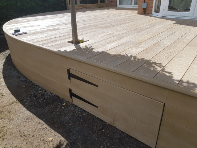 Pure inspiration contemporary-deck