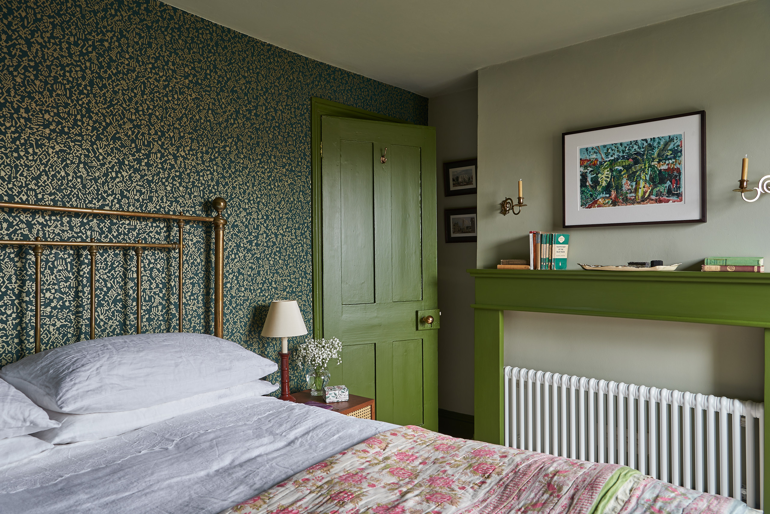 75 Beautiful Green Bedroom with Carpet Ideas and Designs - September 2023 |  Houzz UK