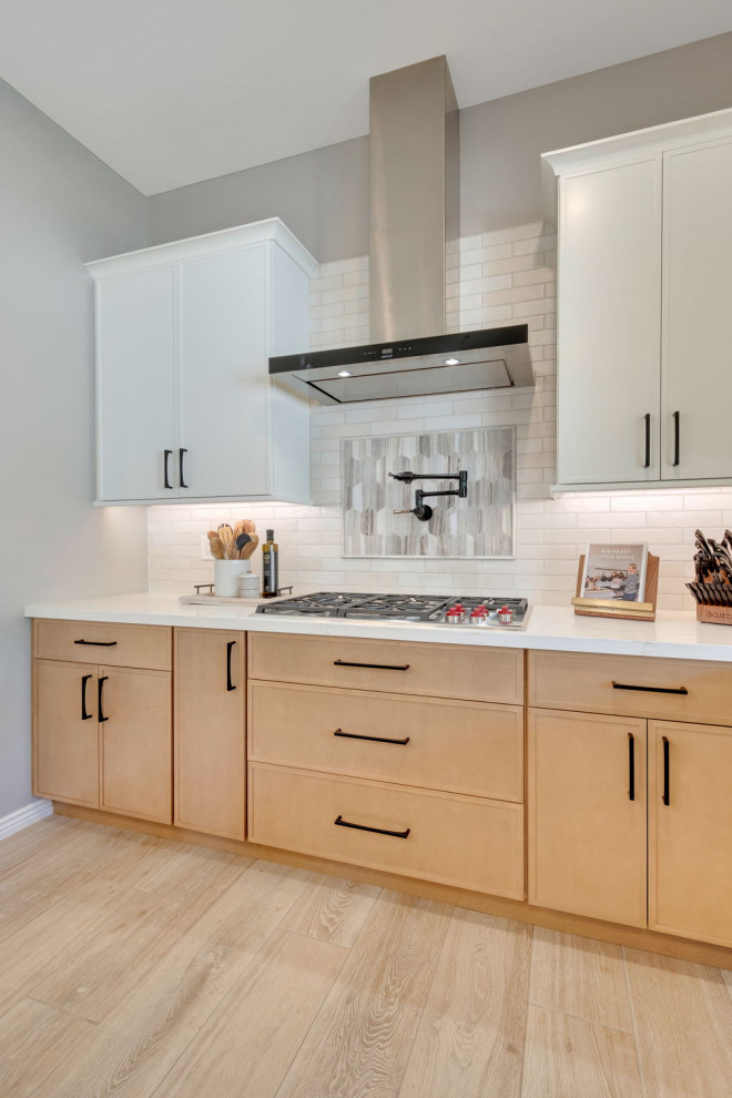 Transitional kitchen photo in Phoenix