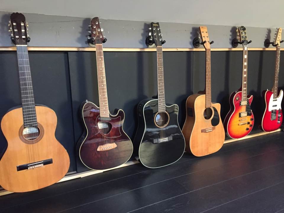 ESPACE GUITARES À LA MONTAGNE