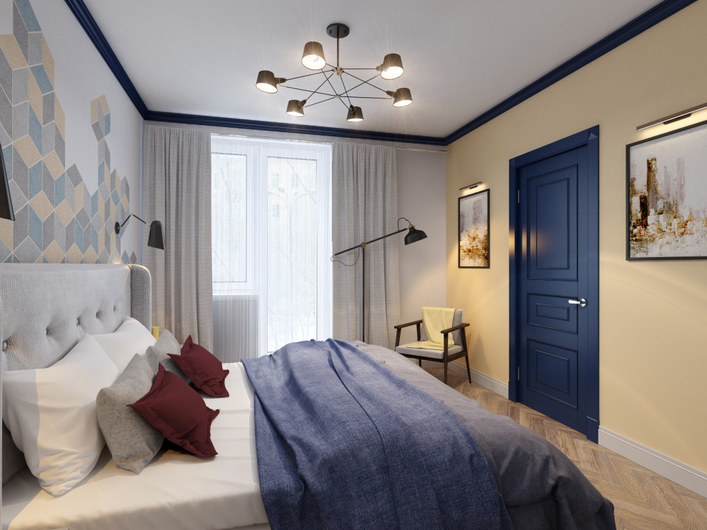 Спальня с синими карнизами и пробковым панно за изголовьем