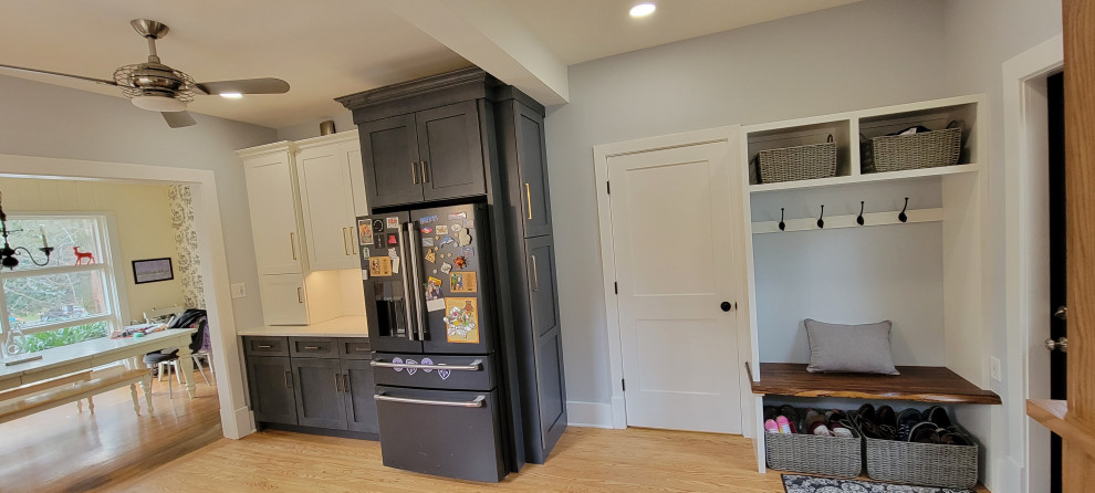 Inspiration for a transitional entryway remodel in Louisville
