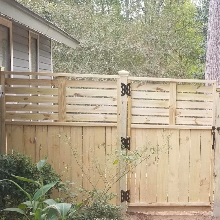 Custom Fencing off Pleasant Home