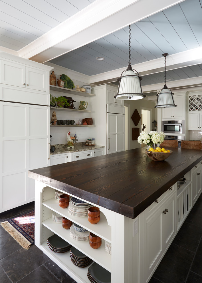 Inspiration for a large transitional home design remodel in Milwaukee