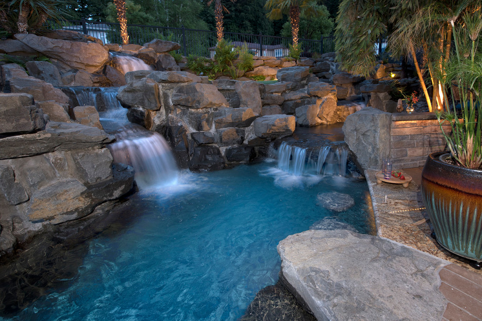 Photo of a tropical pool in Portland.
