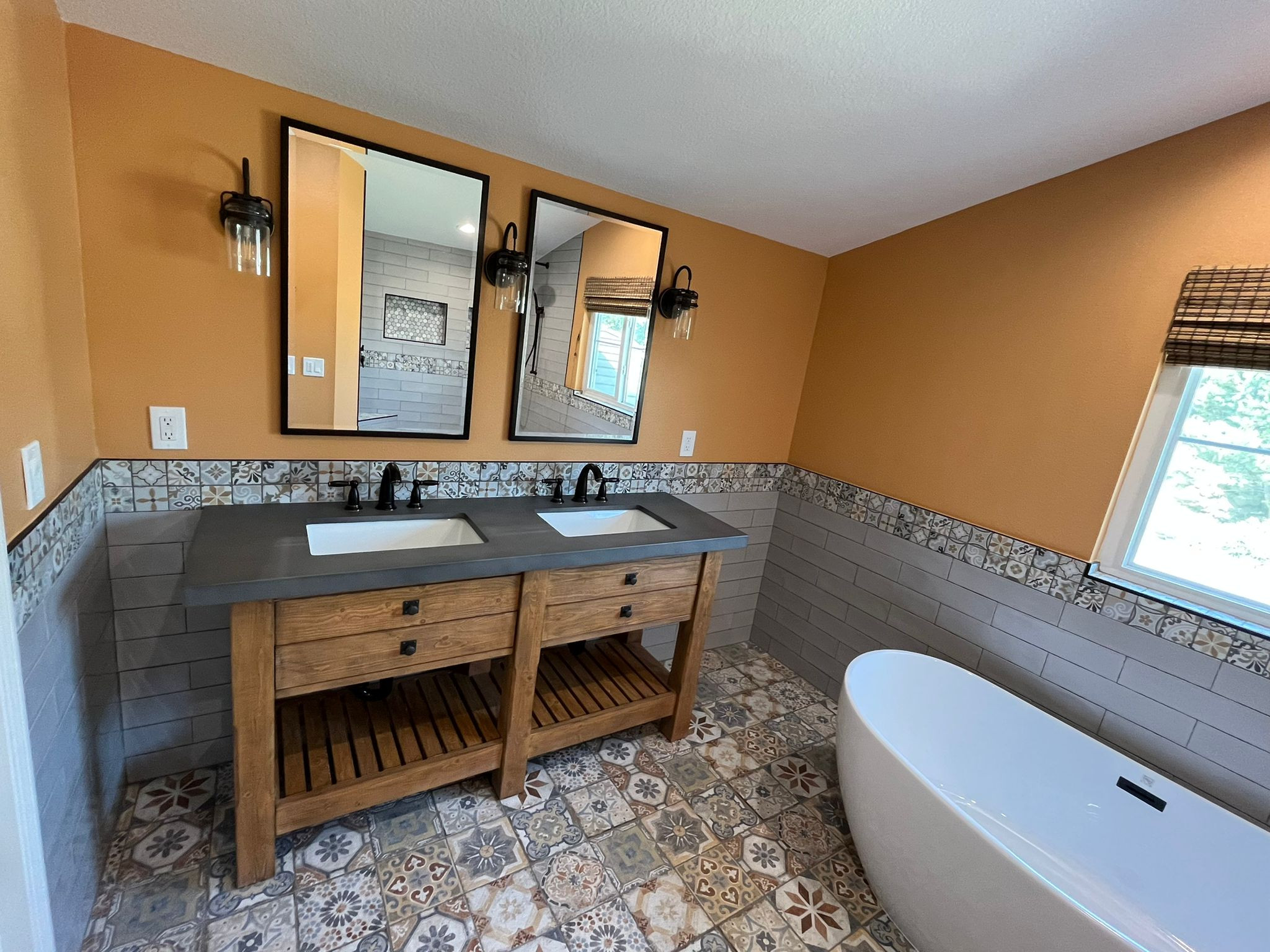 Los Angeles Free standing tub & Shower combo