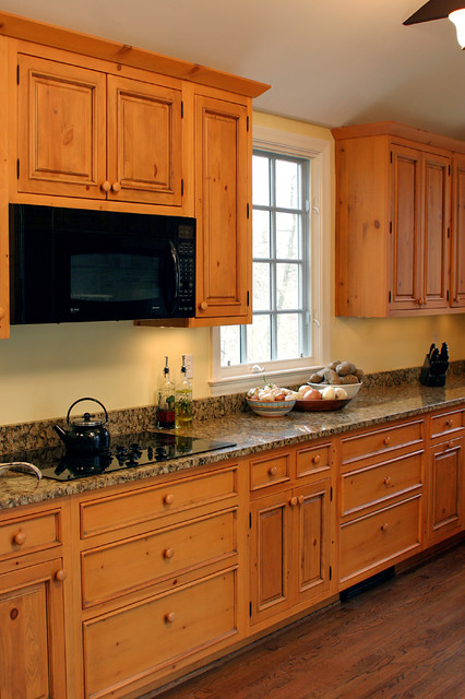 Knotty pine cabinets, granite counter-top - Traditional ...