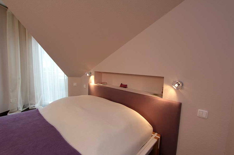 Modernes Schlafzimmer in Sonstige