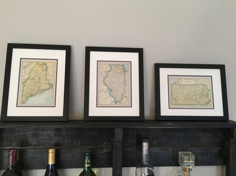 Example of a transitional home design design in Raleigh