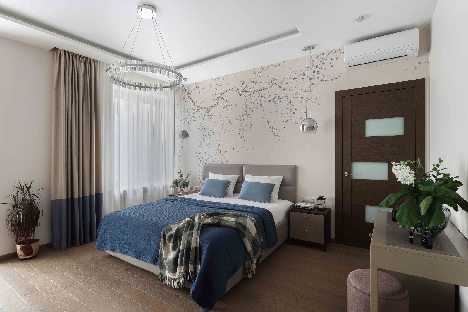 Дизайн и ремонт квартиры на улице Эльдара Рязанова — Девичья квартира