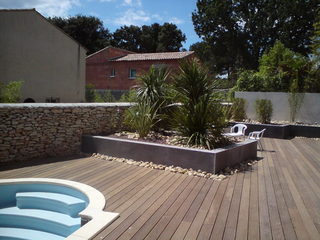 Am&eacute;nagement ext&eacute;rieur avec piscine contemporary