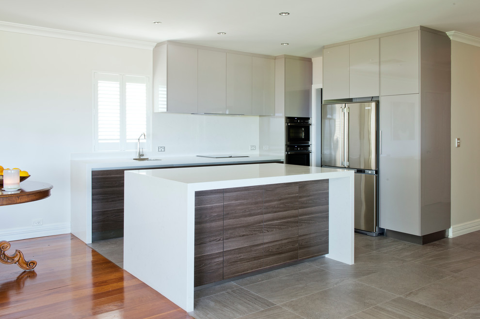 Inspiration for a modern kitchen in Perth.