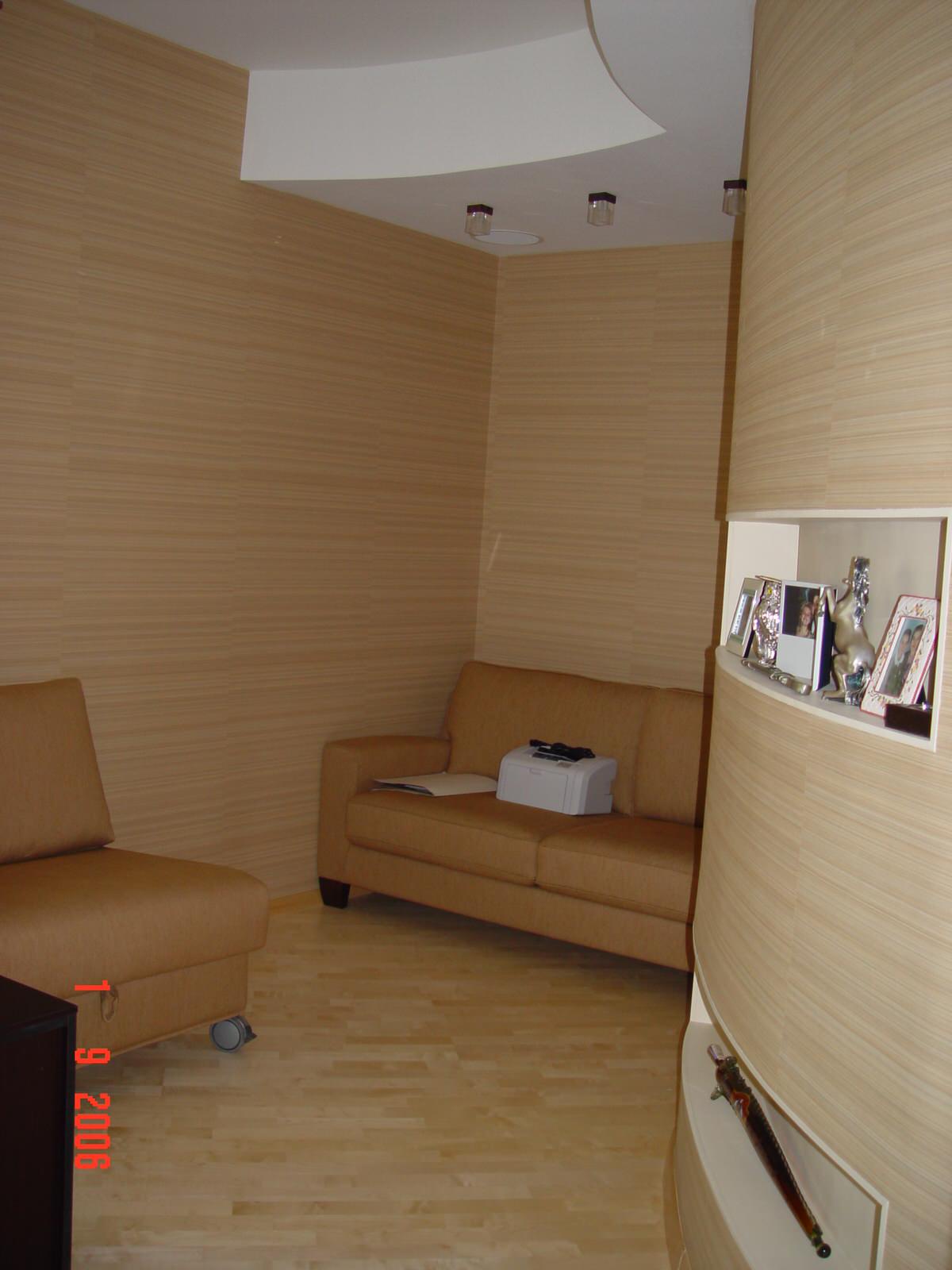 Переделка кабинета под спальню для девочки-подростка (было так)