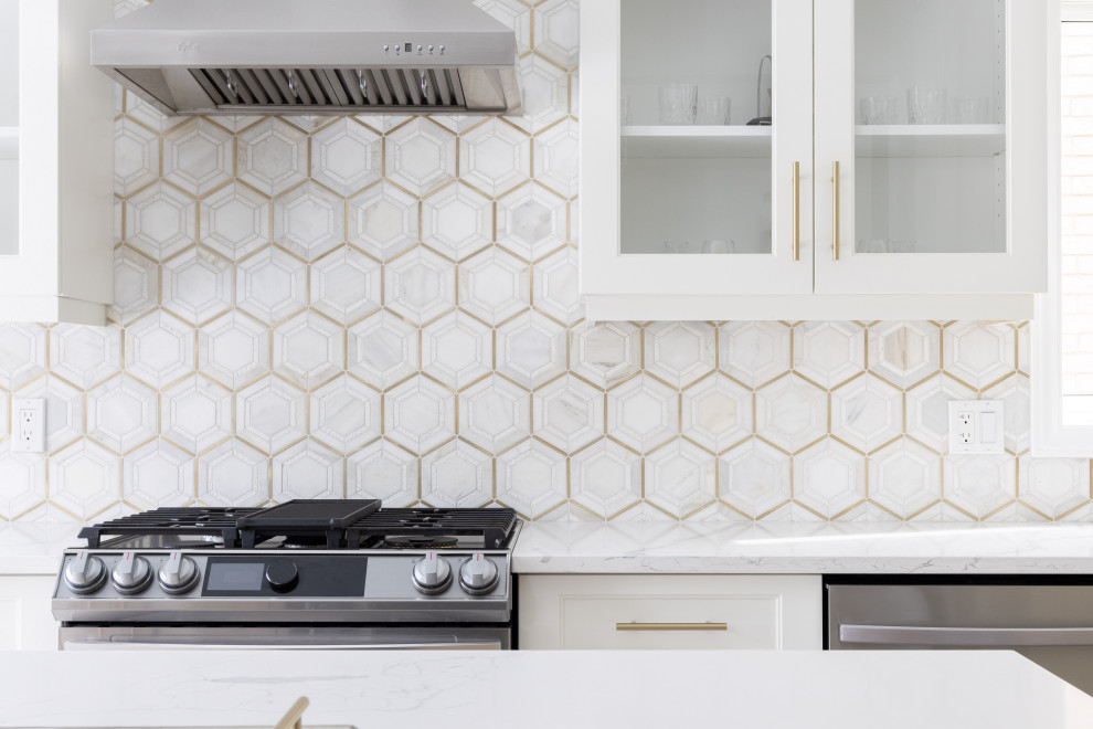 Kitchen - transitional kitchen idea