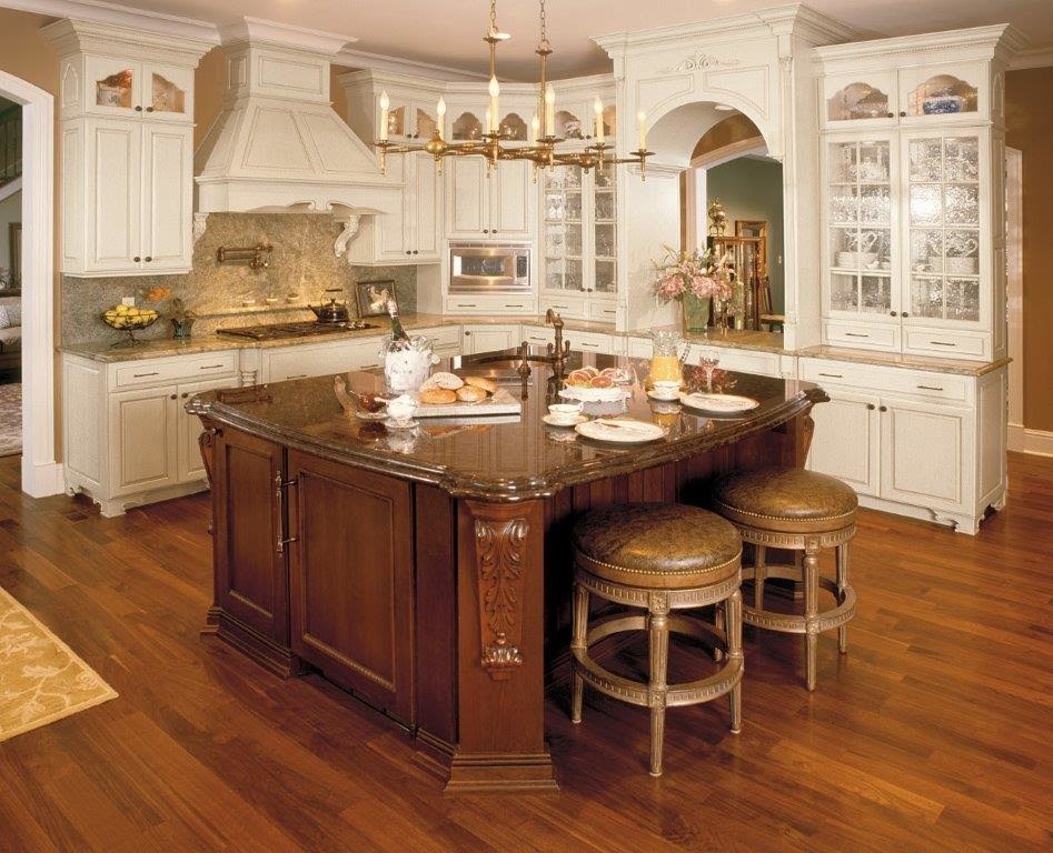 Traditional Kitchen Renovation & Cabinetry