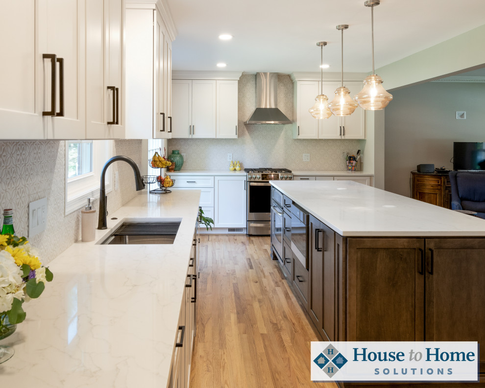 Kitchen - transitional kitchen idea in DC Metro