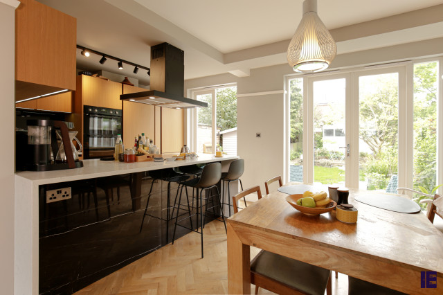 Handleless Kitchen with Black Profile | Barnet | Inspired Elements contemporary-kitchen
