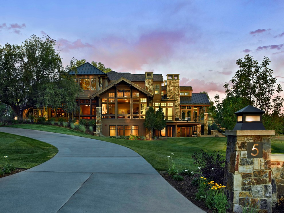 Inspiration for a large contemporary exterior in Denver.