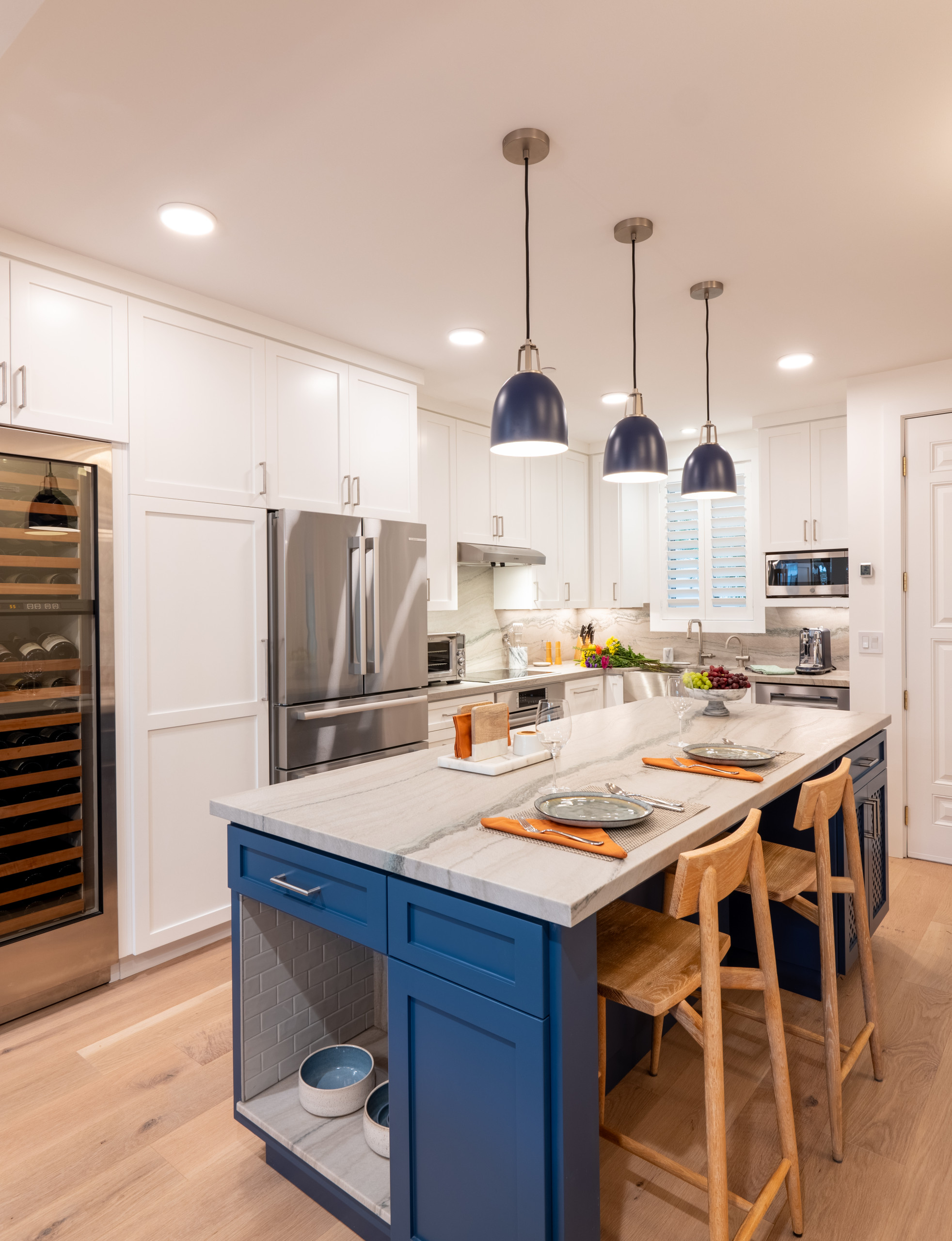Los Altos Condo-Kitchen & Bathroom