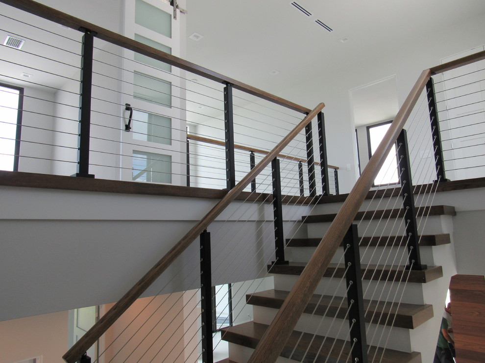 Photo of a contemporary staircase in Orlando.