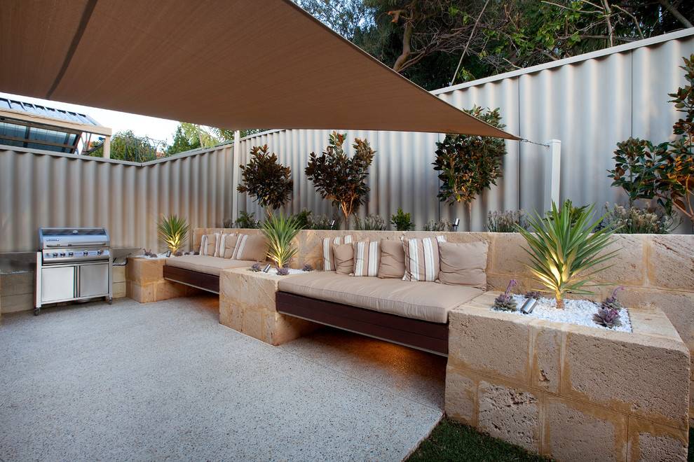 Photo of a mediterranean patio in Perth.