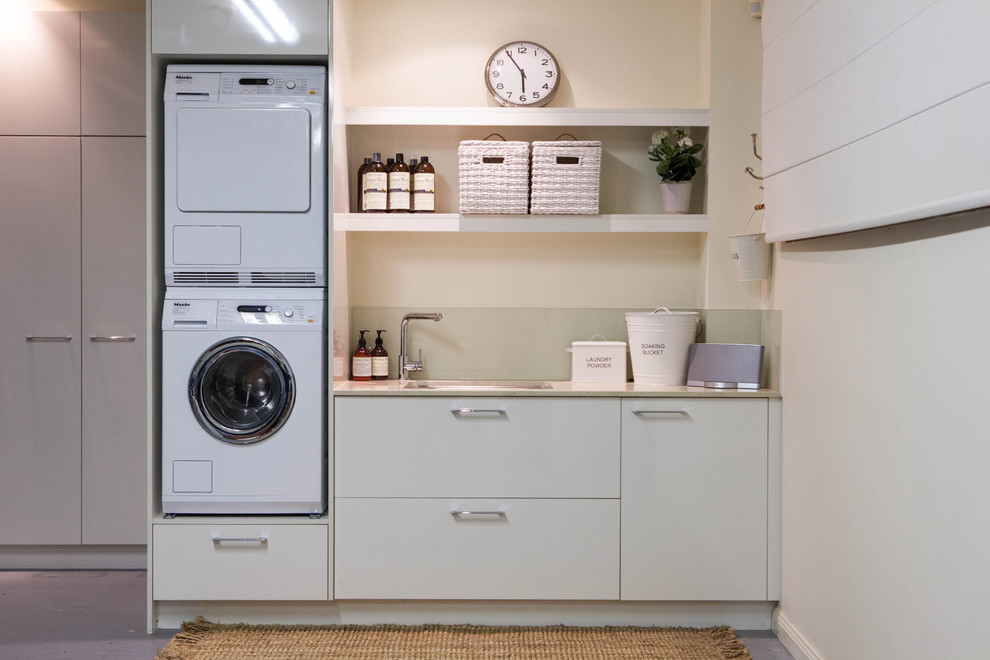 Photo of a traditional laundry room in Brisbane.
