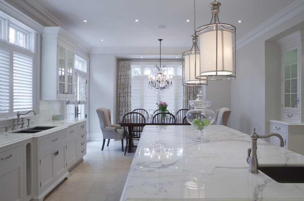Inspiration for a transitional kitchen in Toronto.
