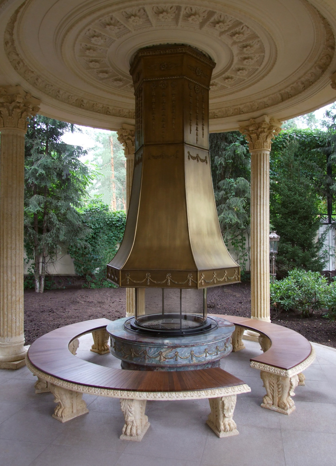 камины из камня и металла